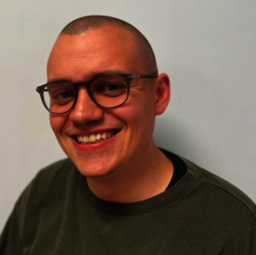 Recura Akademie Simon Jockwitz Lehrkraft Pflegeschule in Coswig